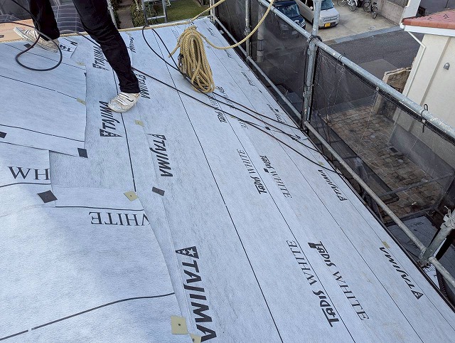 軒は２重張り　ルーフィング